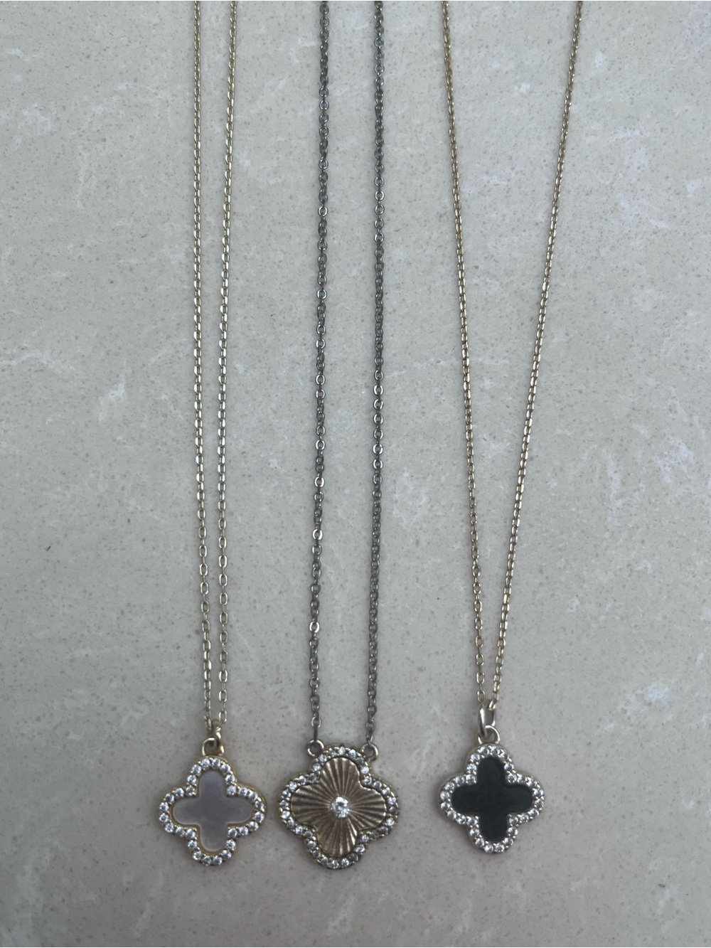 LOT 3pc Alhambra Gold Clover Pendant Necklace in White pearl Gold Black - Picture 3 of 6